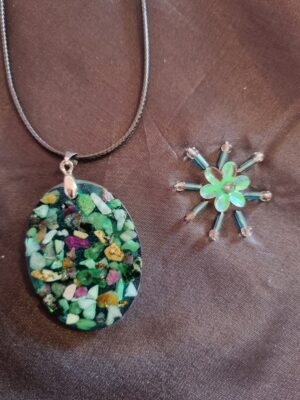 Indian Agate Crystal Pendant Necklace
