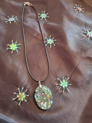 Indian Agate Crystal Pendant Necklace